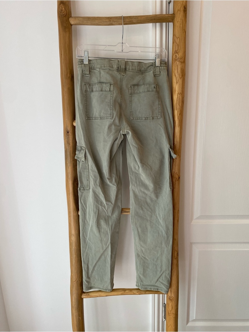 American Eagle High-Rise Cargo Pants Olive Green Sz 2 Regular Casual Utility - Picture 5 of 9